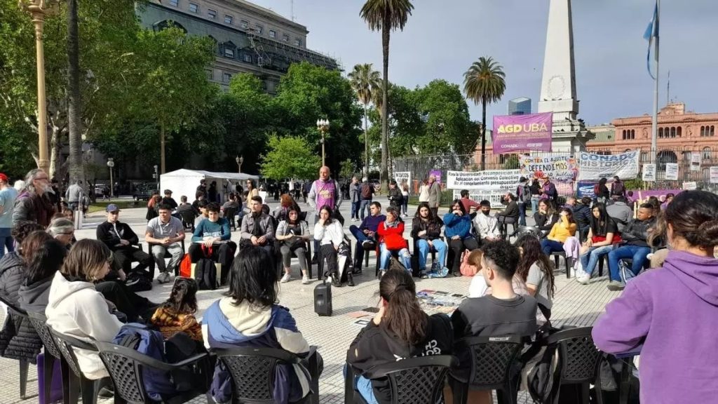 Segundo día de paro universitario: habrá mas de 100 clases públicas en Plaza de Mayo