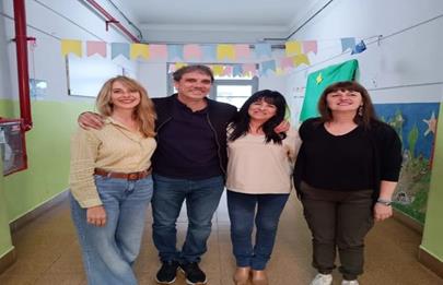 Comuneros visitan el Centro Cultural Macedonio Fernández