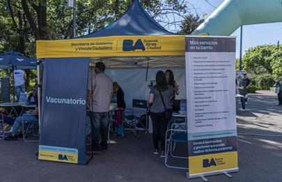 La Ciudad lleva sus oficinas móviles de trámites y servicios a la comuna 8