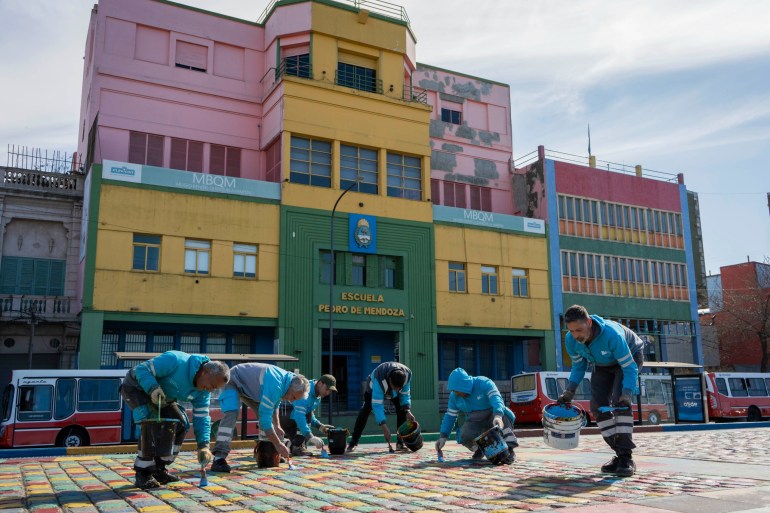 La Ciudad suma color a Caminito e instala protecciones especiales en las esculturas y murales