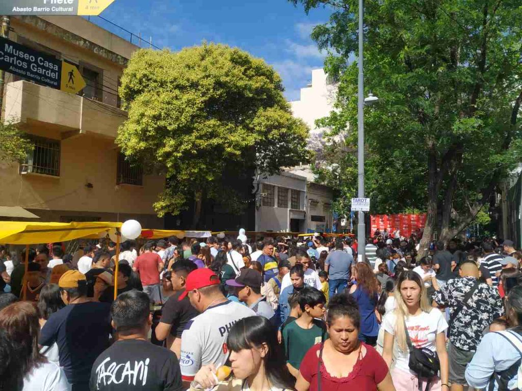 Perú, qué buena pinta en el Abasto: festival con gastronomía, música y murales nuevos en Zelaya y Agüero