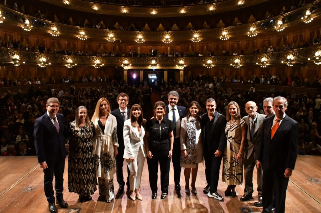 Macri presentó al equipo directivo del teatro Colón
