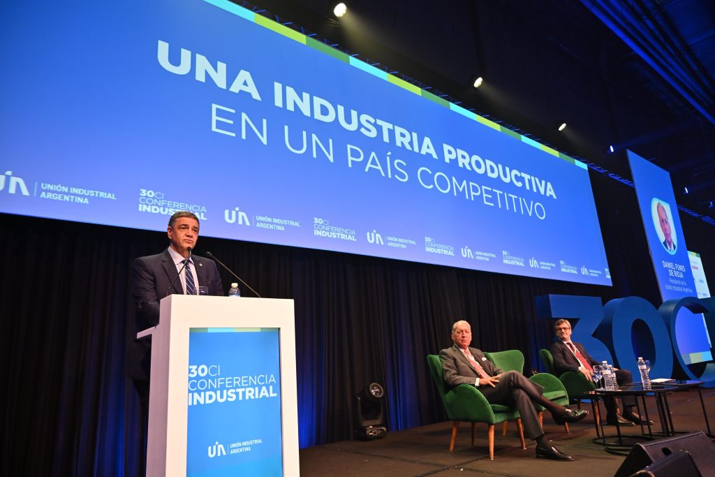 Jorge Macri en la UIA destacó la “disciplina en el gasto” de CABA y elogió al “privado que emprende y agrega valor”