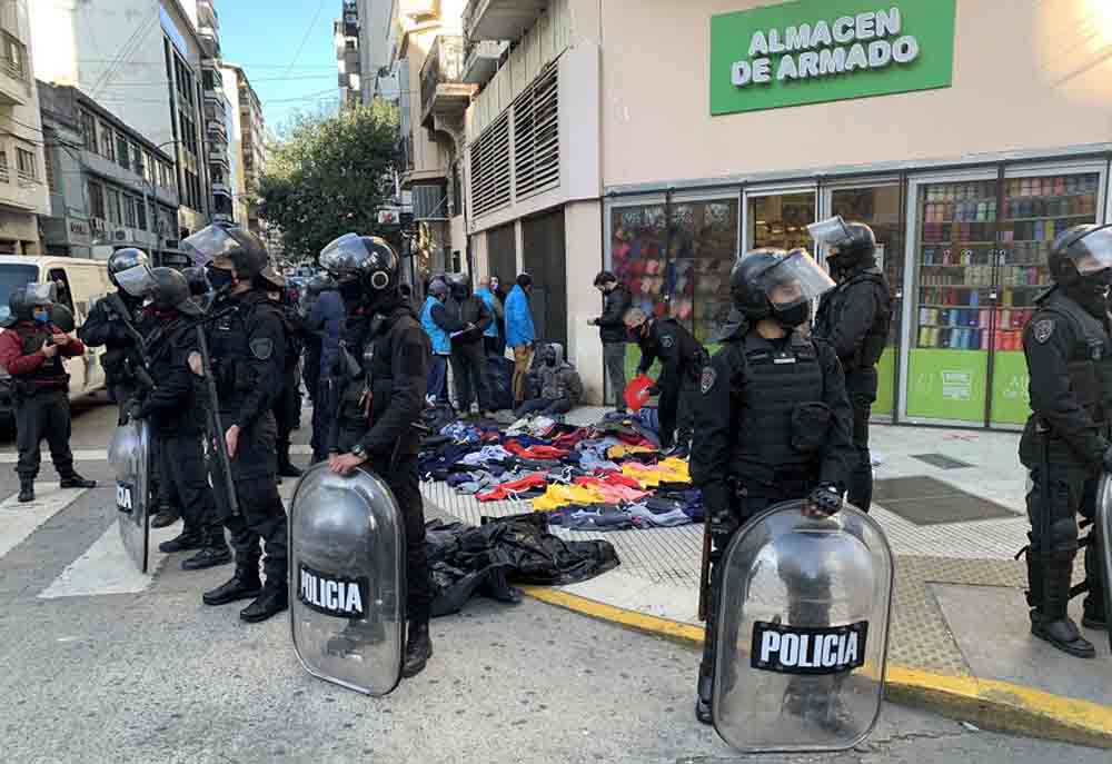 Protesta de Vendedores Ambulantes Independientes de Once contra el desalojo de los manteros