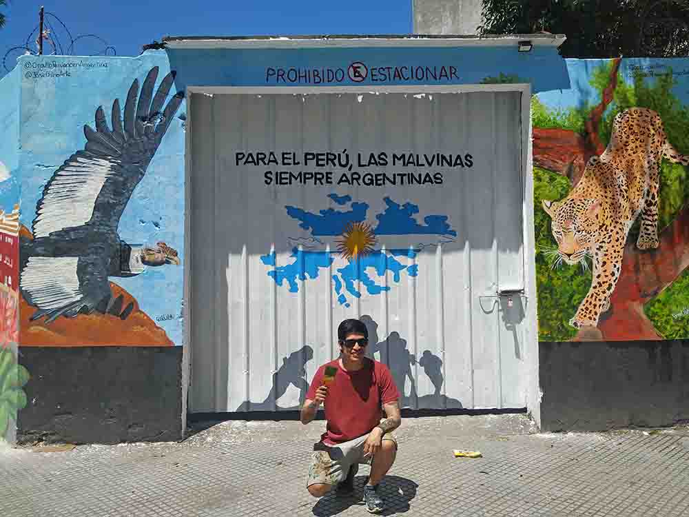 De Gardel a Perú y las Malvinas: más arte en el Pasaje Zelaya