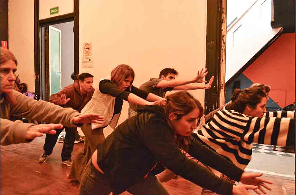 Sin Telón, grupo de teatro comunitario del Abasto, presenta “Memorias de la Estación”, obra sobre la lucha vecinal por la construcción del Parque de la Estación