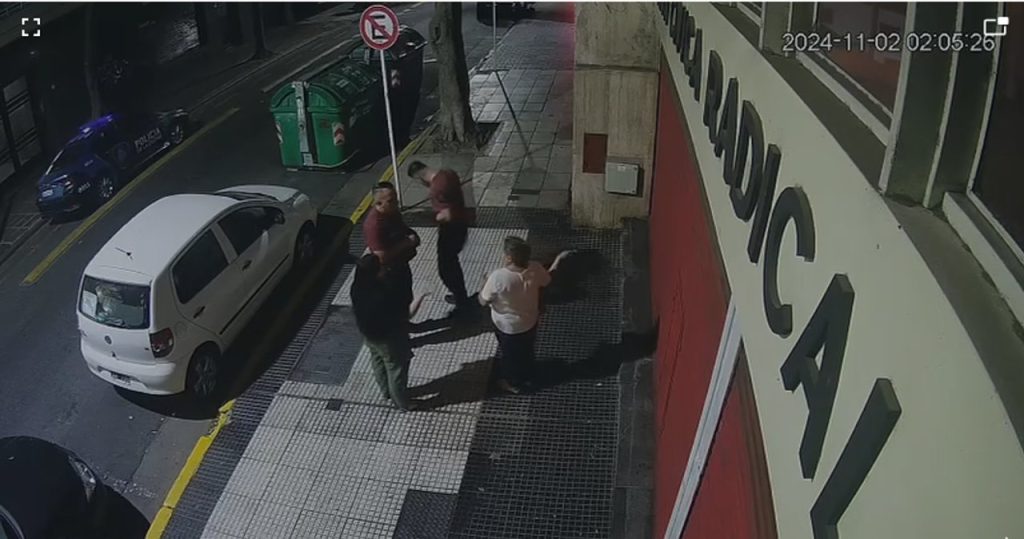 Monserrat: la UCR denunció otro ataque vandálico en la sede de la calle Alsina