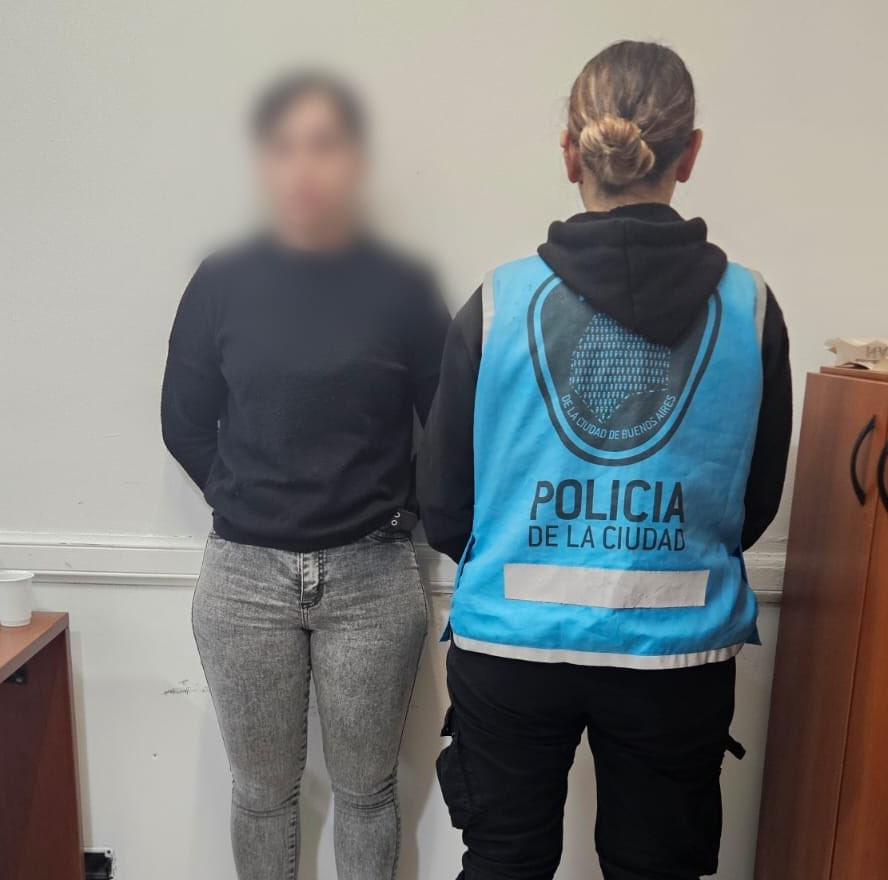 Detuvieron a una policía porteña y la acusan de ser cómplice de los presos que se fugaron