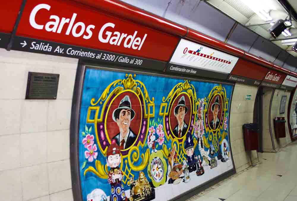 La Línea B de subtes cierra más tarde los viernes de diciembre: no para en la estación Carlos Gardel del Abasto