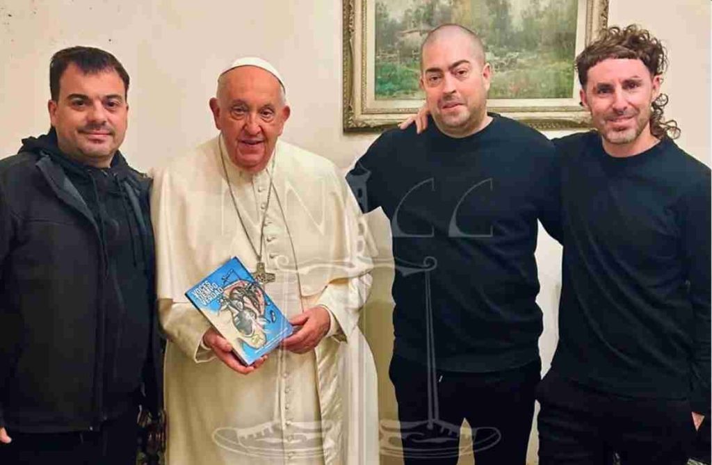 El papa Francisco recibió en Roma al sobreviviente de Cromañón Luis Lamas y al excantante de Callejeros Patricio Fontanet