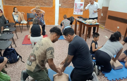 Jornada de capacitación en RCP y primeros auxilios en el club Larrazábal