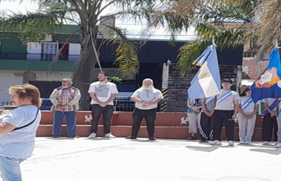 El presidente de la comuna 8 en acto aniversario de Villa Soldati