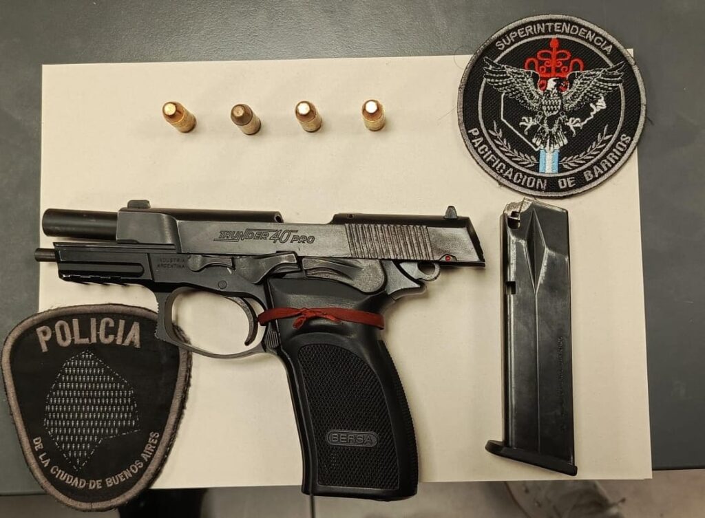 La Policía de la Ciudad detuvo a un joven de 19 años en Villa 15