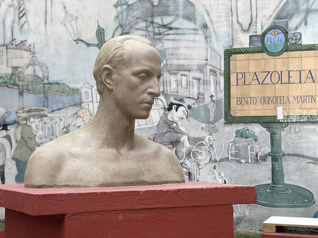 Baracas: restauraron un busto de Quinquela Martín que había sido vandalizado
