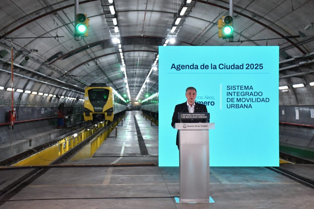 La Ciudad comprará vagones de subtes y sumará la primera línea de colectivos eléctricos
