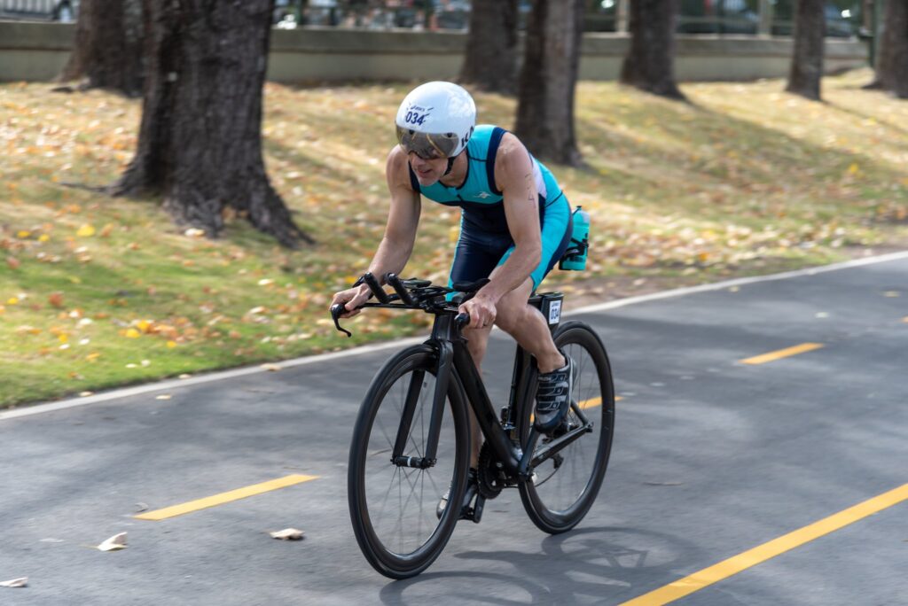 El Parque Sarmiento cerró el año con el primer Triatlón Fest