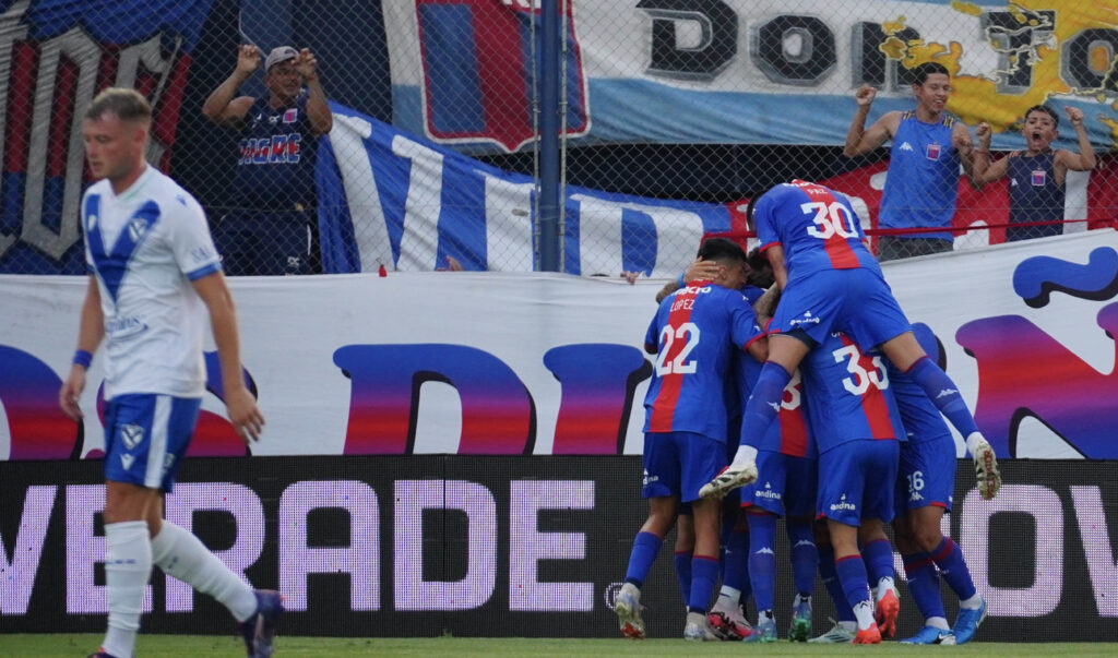 El campeón arrancó con el pie izquierdo