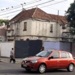 Una precautelar detuvo la demolición del último chalet de Parque Chas: vecinos convocan a una manifestación