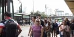 Rige el paro de trenes: paradas de colectivo colapsadas y miles de usuarios afectados