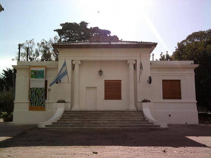 La Biblioteca Reina Batata en barrancas de Belgrano