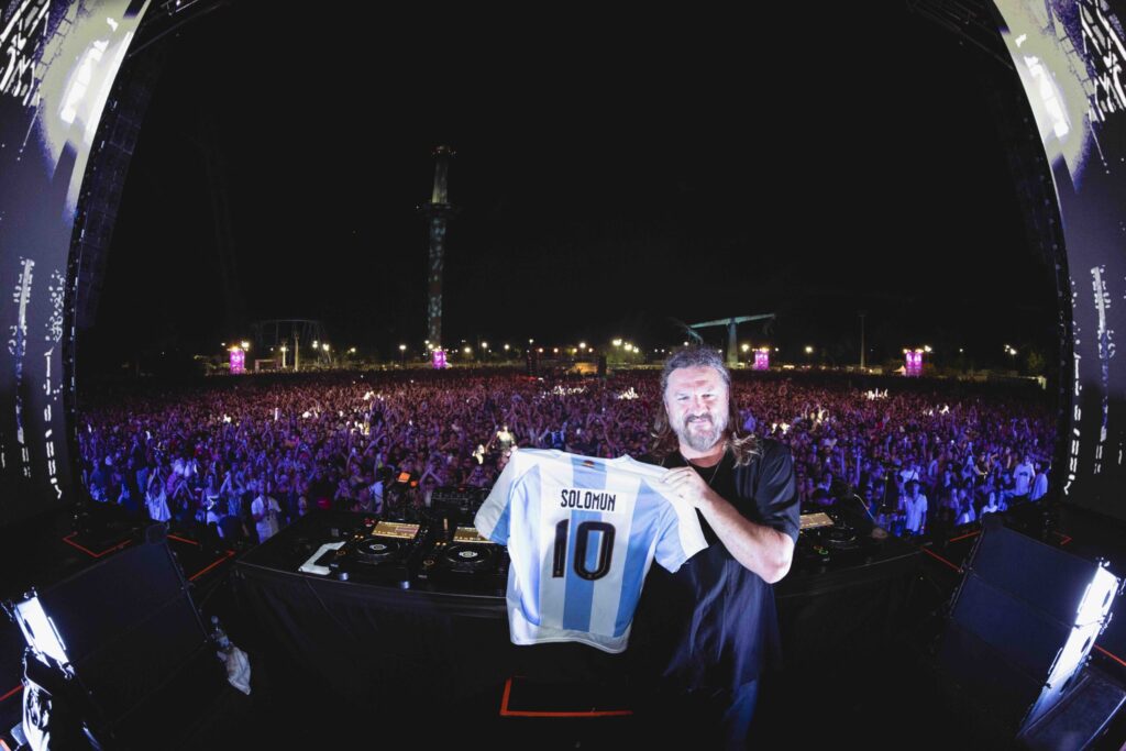 Después de tocar para 25.000 personas en Villa Soldati, DJ Solomun se presentará en Parque Sarmiento
