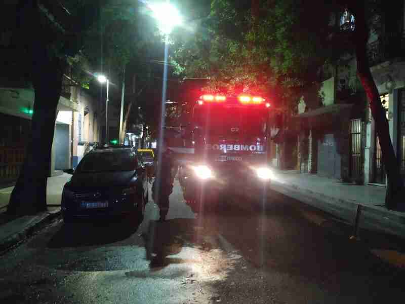Almagro: incendio en un contenedor de basura de Don Bosco y Virrey Liniers