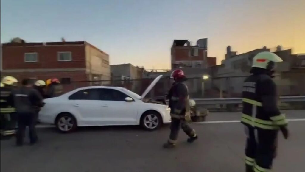 Autopista Cámpora: chocaron un camión y dos autos