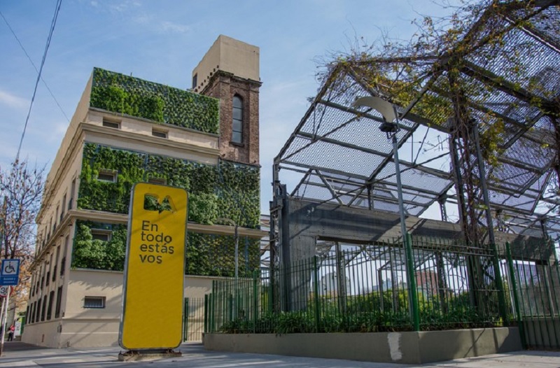 Restaurarán los muros verdes de Almagro y Boedo