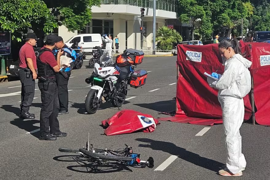 Fijarán una Bicicleta Blanca en Palermo en memoria del ciclista atropellado en avenida del Libertador