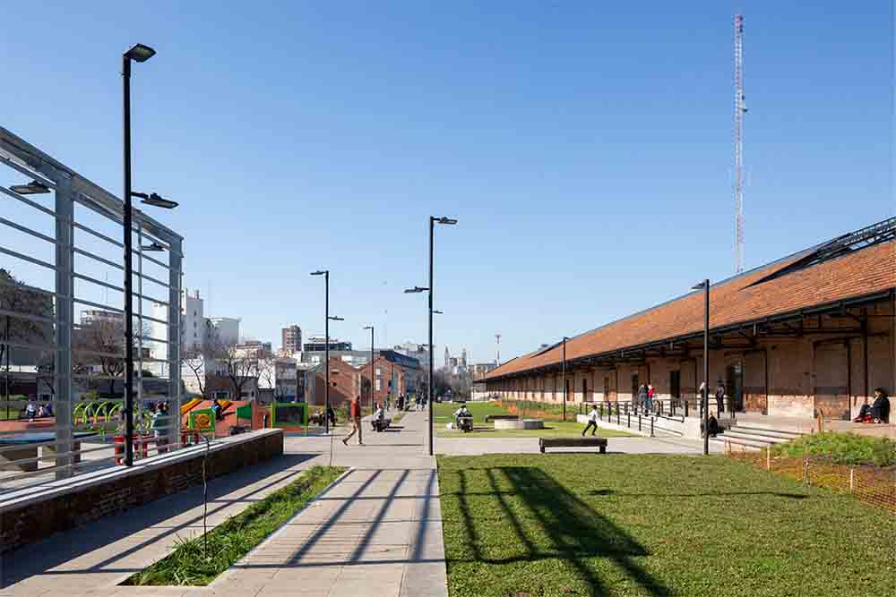 Recapturaron cerca del Parque de la Estación a uno de los seis detenidos que se fugaron de la comisaría en Once