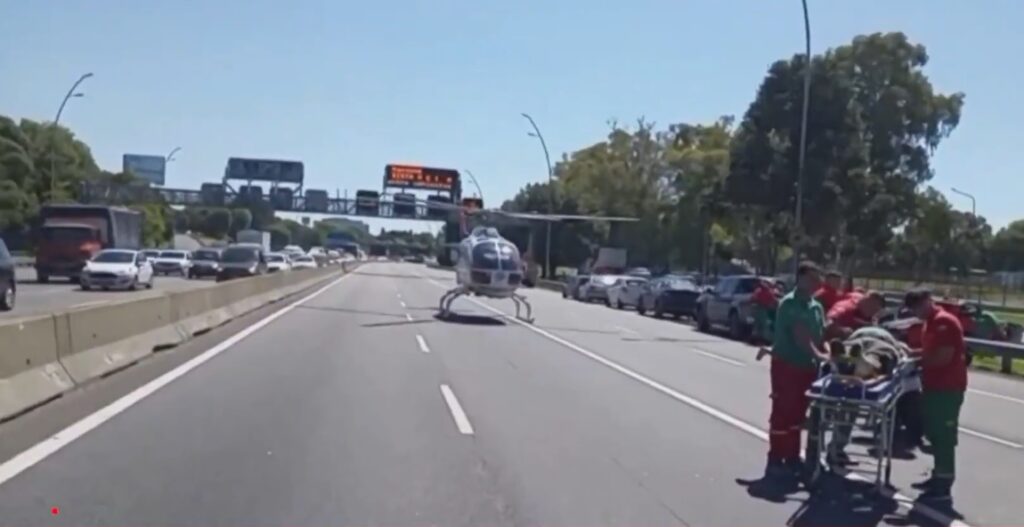 Nueve autos chocaron en cadena sobre la General Paz, altura Parque Sarmiento, y trasladaron en helicóptero a un jubilado herido