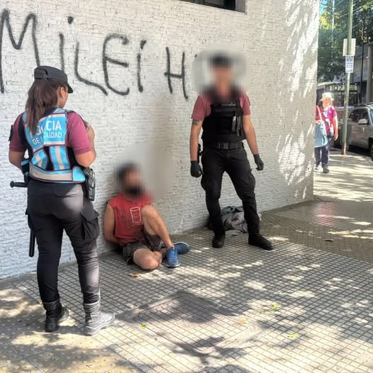 Detuvieron en Belgrano a un hombre acusado de acosar mujeres en Saavedra y barrios linderos: lo internaron en el Pirovano