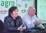 El presidente suspende su viaje al exterior