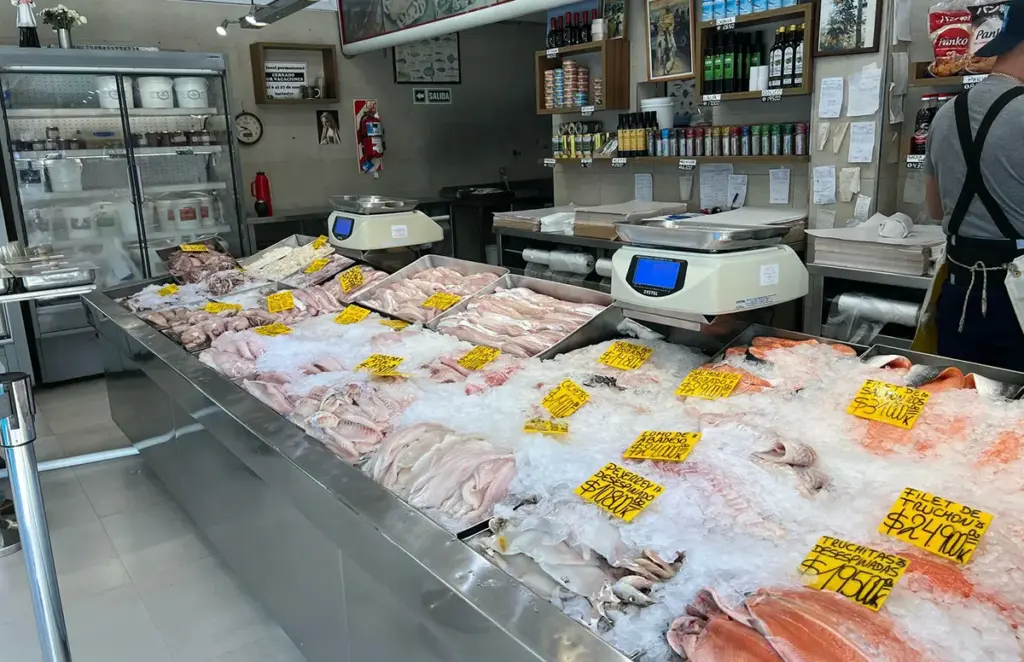 En el barrio, la Pescadería de Luigi son los que más saben de mar…