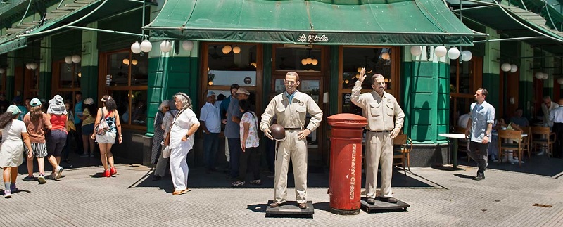 Recoleta: promueven un homenaje por los 75 años del bar La Biela