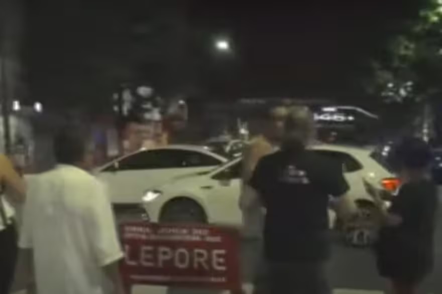 Hubo cacerolazos y cortes de calle en Balvanera, Boedo y otros barrios por la falta de luz