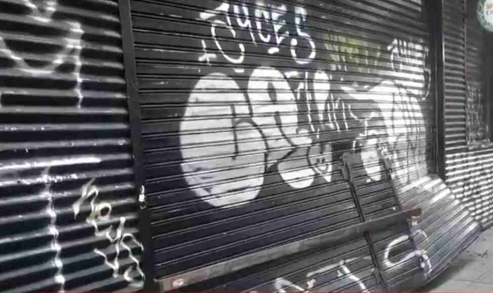 Once: entraron y robaron un local de comidas en Pueyrredón al 300