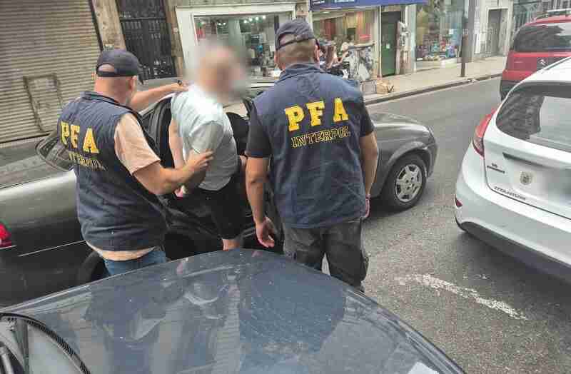 Detuvieron en Once a un prófugo de Perú buscado por asesinato