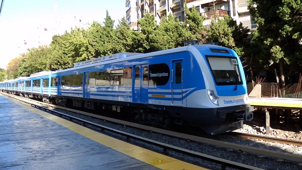 El tren Mitre restableció su servicio tras dos horas y media de interrupción por un corte de luz en Retiro