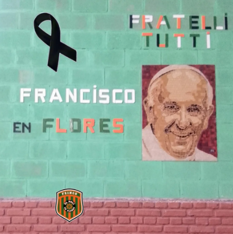 El Poli de Flores despidió al Papa Francisco