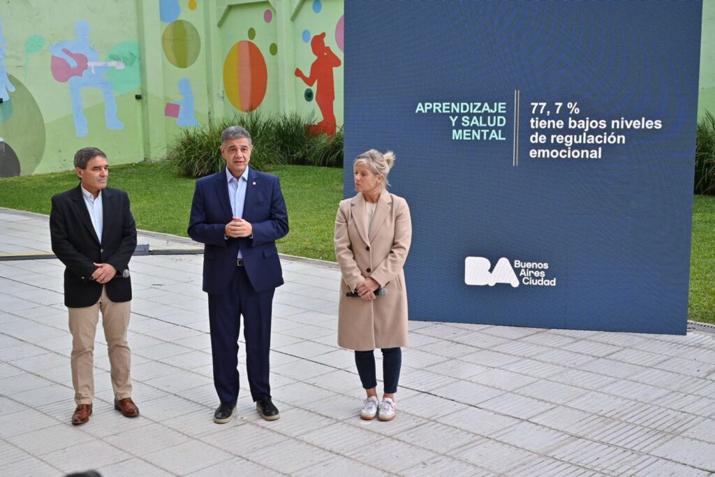 Presentan una plataforma para fortalecer el vínculo entre la familia y la escuela