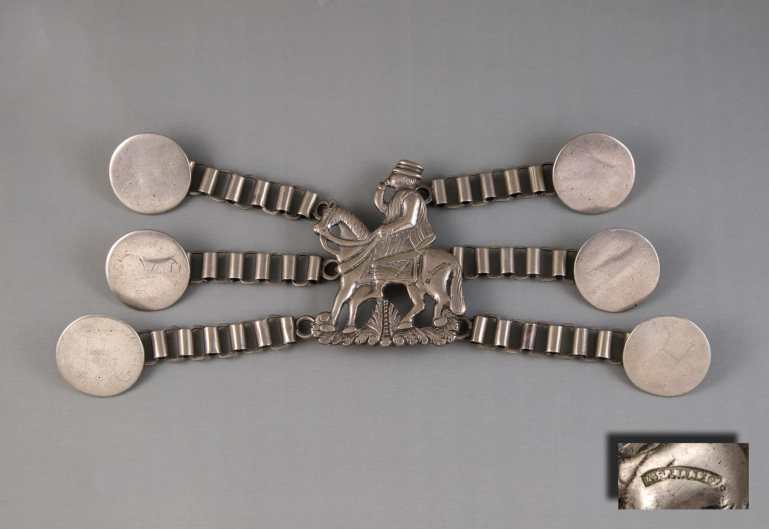 Inaugura la muestra “Platería argentina, una pasión. Un siglo de coleccionismo” en el Museo de Arte Popular