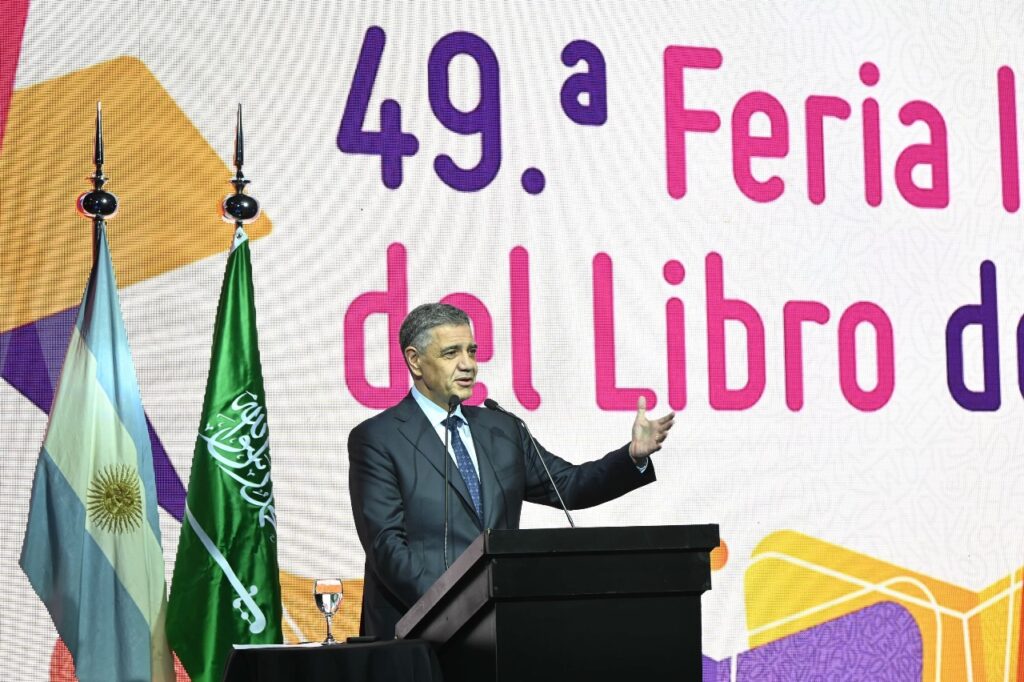 Inició la Feria Internacional del Libro de Buenos Aires: reflexiones de Juan Sasturain, anuncios de Jorge Macri y abucheos al secretario de Cultura