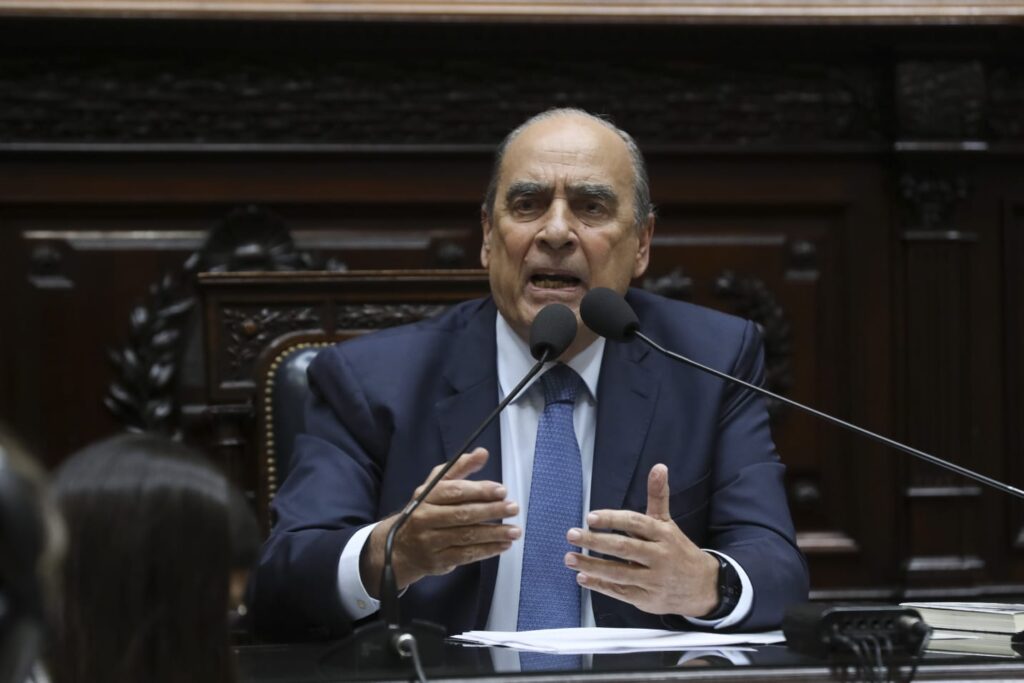 El Jefe de Gabinete de Ministros presentó el balance de la gestión en el Congreso