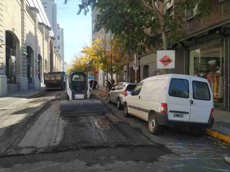Calles cortadas en el Abasto por tareas de asfaltado