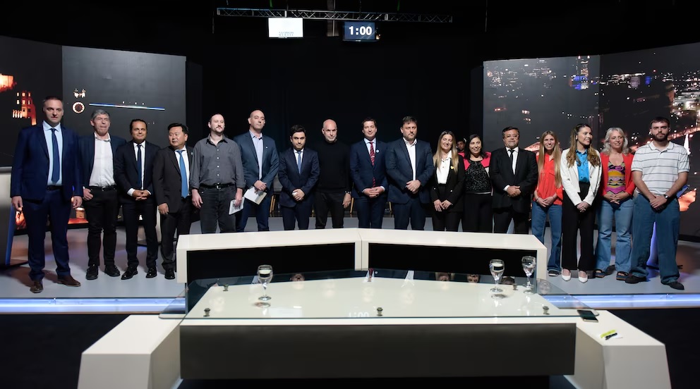 Los candidatos a legisladores porteños debatieron: Adorni pidió “frenar al kirchnerismo”, Lospennato valoró la “experiencia” del PRO y Santoro habló de la “pelea contra el abandono”