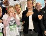Marcelo Peretta lanzó su campaña en su centro de jubilados de Soldati