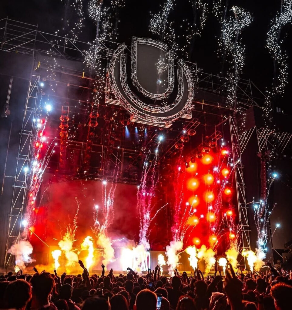 Festival “Ultra Music Festival” en el Parque de la Ciudad