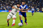Vélez perdió en Liniers y se hunde en la tabla general