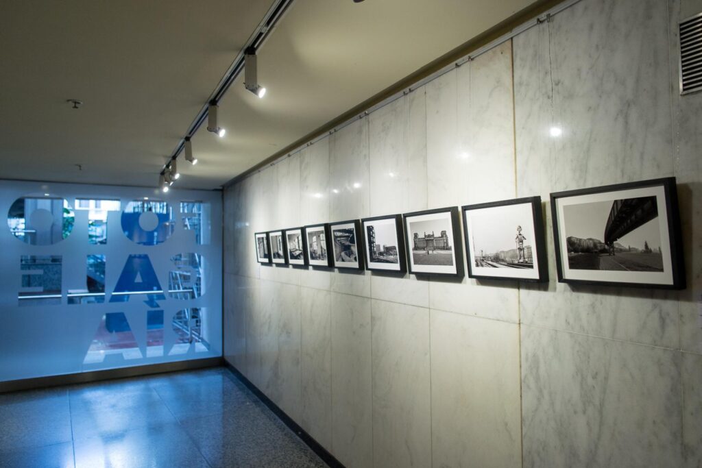La FotoGalería del Teatro San Martín ahora lleva el nombre de su fundadora Sara Facio